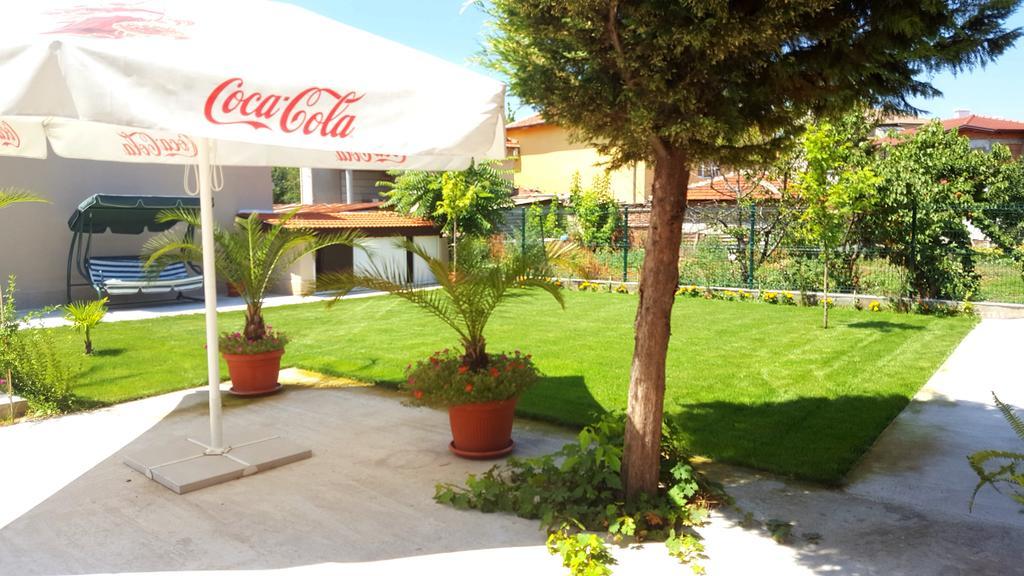 Villa Ros Guest House スヴィレングラッド エクステリア 写真