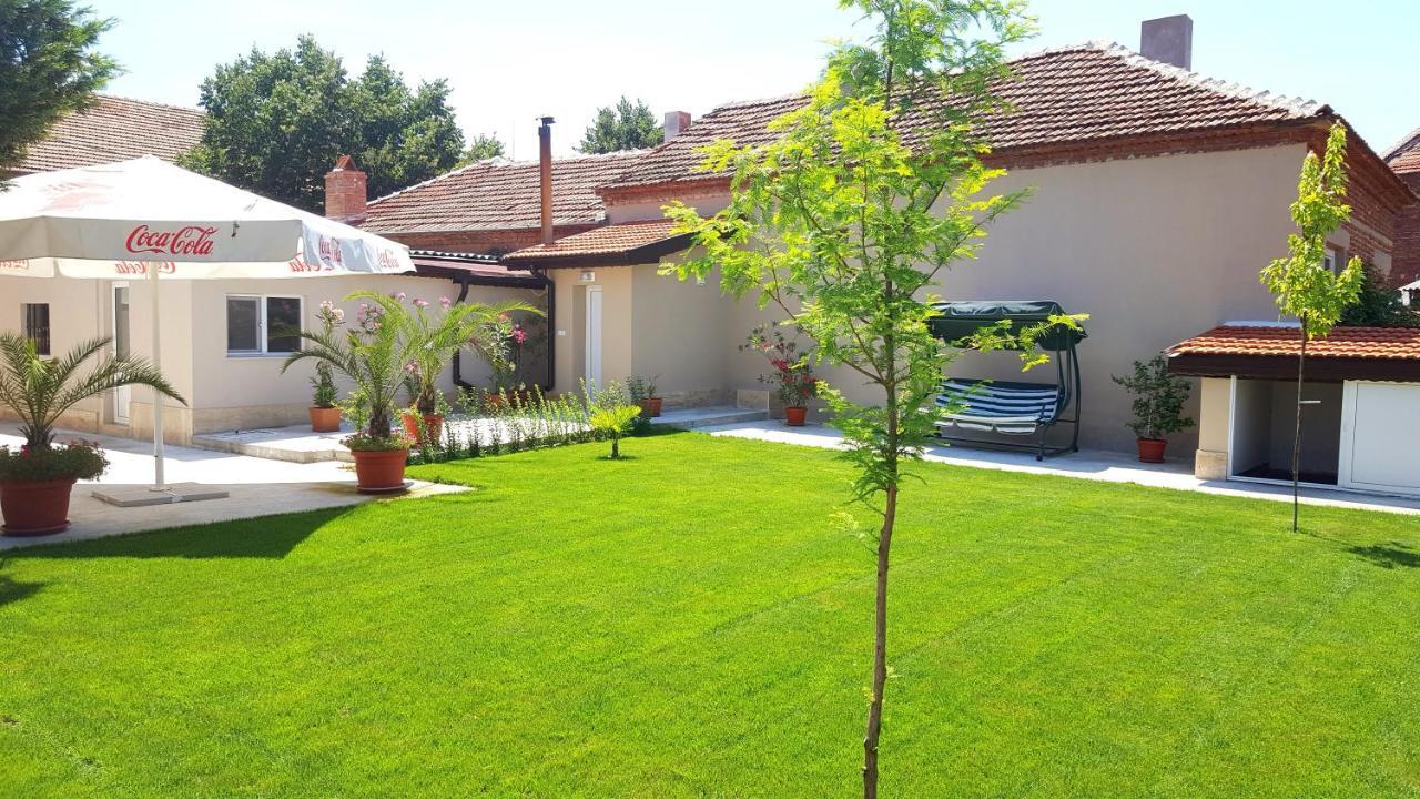 Villa Ros Guest House スヴィレングラッド エクステリア 写真