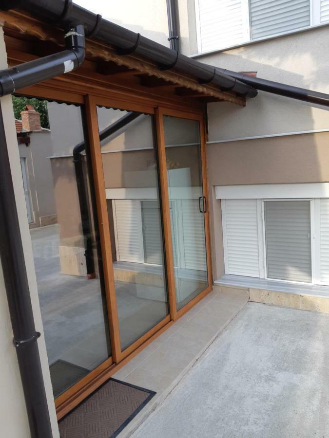 Villa Ros Guest House スヴィレングラッド エクステリア 写真