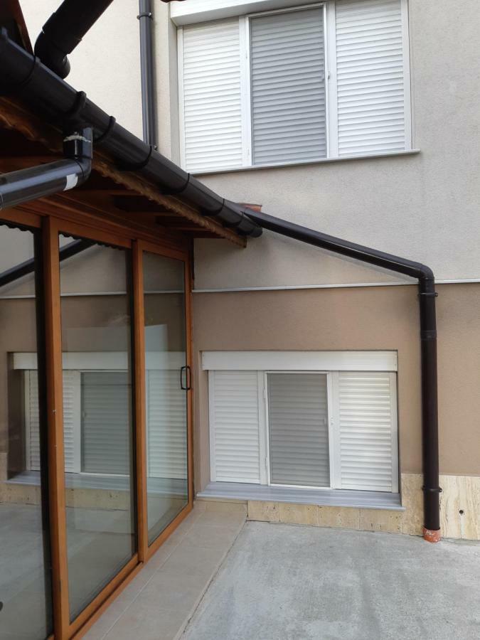 Villa Ros Guest House スヴィレングラッド エクステリア 写真