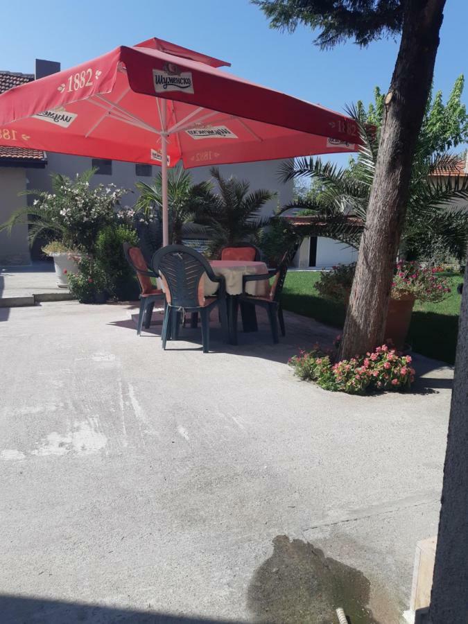 Villa Ros Guest House スヴィレングラッド エクステリア 写真