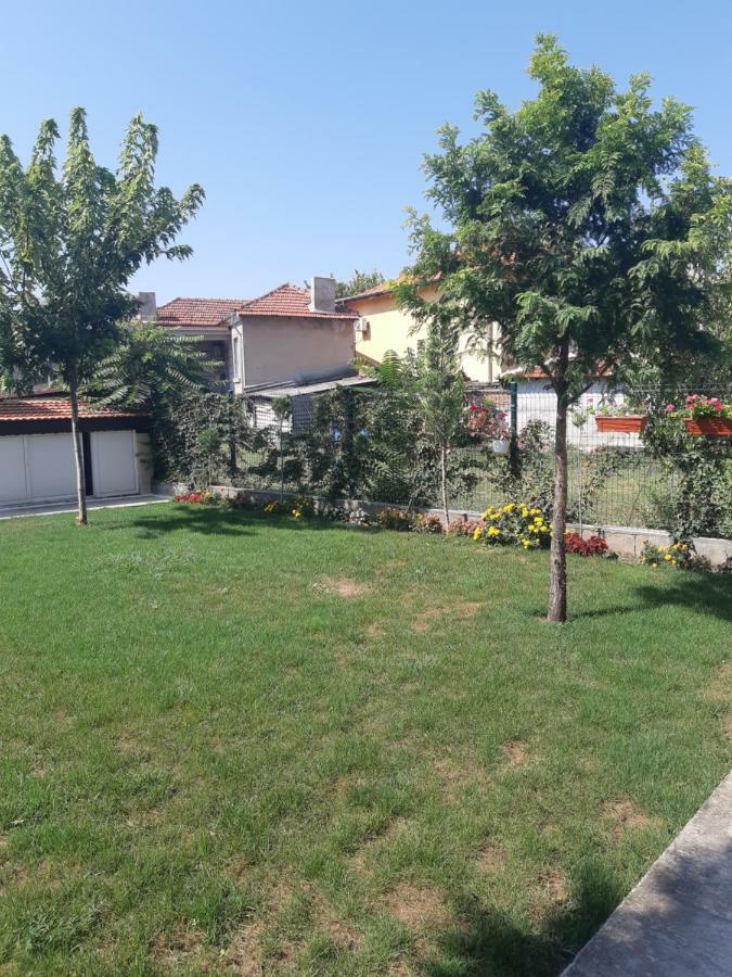 Villa Ros Guest House スヴィレングラッド エクステリア 写真