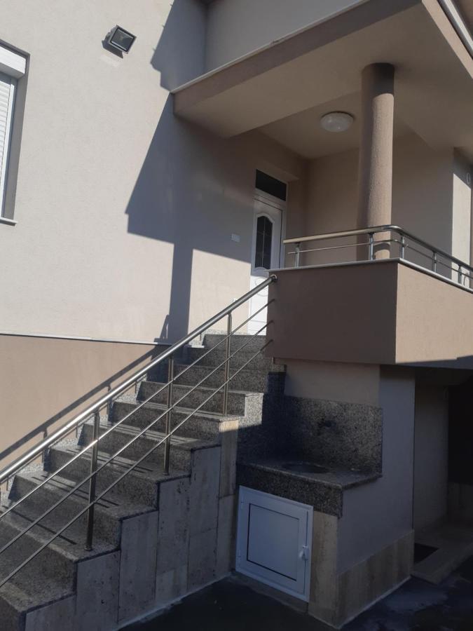 Villa Ros Guest House スヴィレングラッド エクステリア 写真